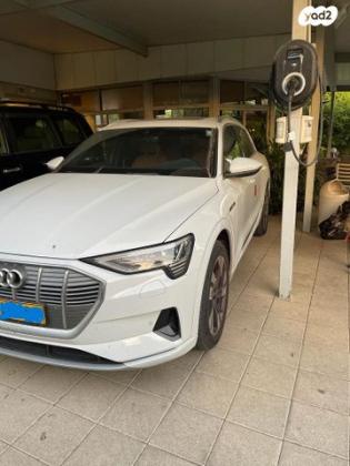 אאודי E-tron 4X4 Advanced אוט' חשמלי (408 כ''ס) חשמלי 2021 למכירה בגינתון
