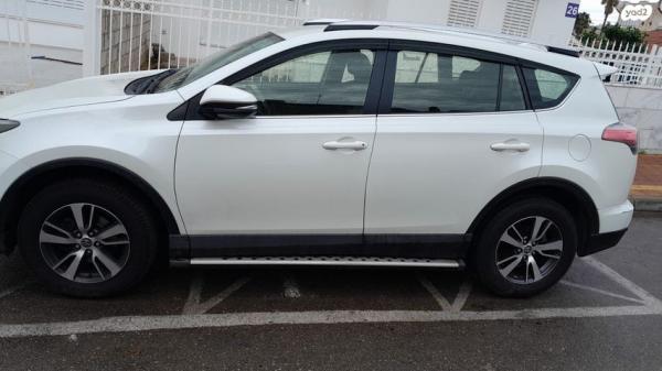 טויוטה RAV4 ארוך 4X4 GLI MC אוט' 2.0 (152 כ"ס) בנזין 2017 למכירה בנתניה