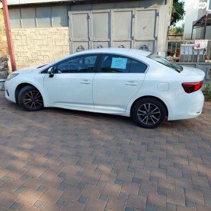 טויוטה אוונסיס Executive אוט' 1.8 (147 כ"ס) בנזין 2016 למכירה באורנית