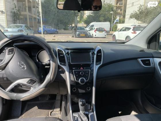 יונדאי i30 Inspire סטיישן אוט' 1.6 (135 כ"ס) בנזין 2013 למכירה ברחובות