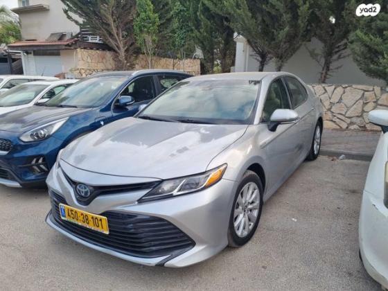 טויוטה קאמרי LE הייבריד אוט' 2.5 (208 כ''ס) בנזין 2018 למכירה ברכסים