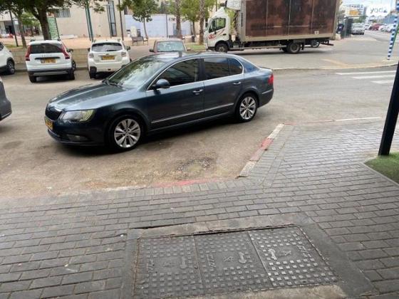 סקודה סופרב (עד 2019) Elegance אוט' 1.8 (160 כ''ס) בנזין 2015 למכירה במצליח