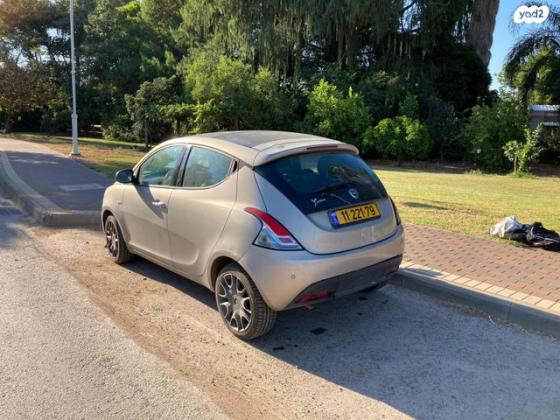 לנצ'יה אפסילון Platinum אוט' 0.9 (85 כ''ס) בנזין 2011 למכירה בשדה נחמיה