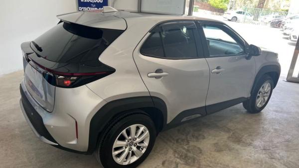 טויוטה יאריס קרוס Sky אוט' 1.5 (125 כ''ס) בנזין 2022 למכירה בכפר כנא