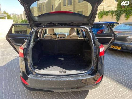 יונדאי i30 Inspire סטיישן אוט' 1.6 (135 כ"ס) בנזין 2012 למכירה בירושלים