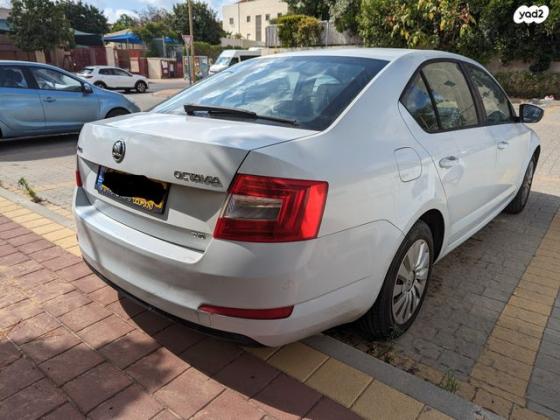 סקודה אוקטביה Ambition אוט' 1.2 (105 כ''ס) בנזין 2015 למכירה במזכרת בתיה