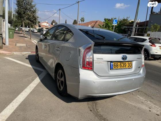 טויוטה פריוס GLI הייבריד אוט' 1.8 (99 כ"ס) בנזין 2014 למכירה בפתח תקווה