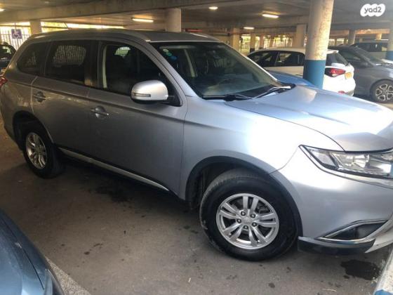 מיצובישי אאוטלנדר Instyle אוט' 7 מק' 2.0 (150 כ"ס) בנזין 2016 למכירה בחופית