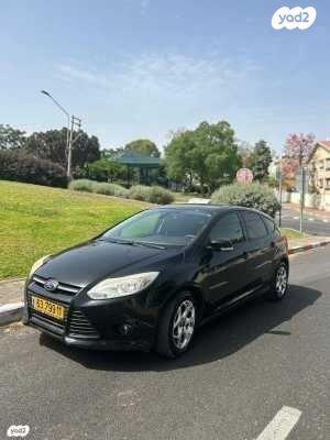 פורד פוקוס Trend הצ'בק אוט' 1.6 (125 כ''ס) בנזין 2013 למכירה בראש העין