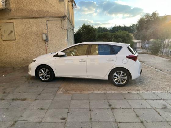 טויוטה אוריס GLI אוט' 1.6 (132 כ"ס) בנזין 2015 למכירה בלוד