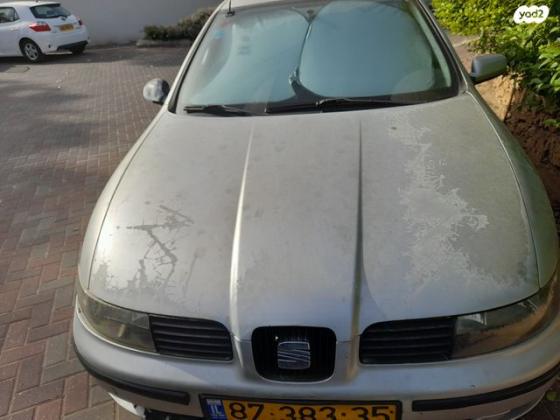 סיאט לאון Signo ידני 5 דל' 1.6 (100 כ''ס) בנזין 2002 למכירה בנתניה