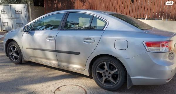 טויוטה אוונסיס אוט' 2.0 (152 כ"ס) [2009-2015] בנזין 2009 למכירה בחרות