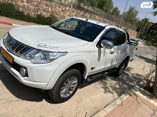 מיצובישי טרייטון / L200 4X4 4X4 Dakar דאבל קבינה אוט' דיזל 2.4 (181 כ''ס) דיזל 2015 למכירה בערד