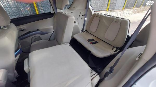 מיצובישי אאוטלנדר 4X4 Comfort אוט' 7 מק' 2.4 (170 כ"ס) [2010-2012] בנזין 2010 למכירה בחדרה