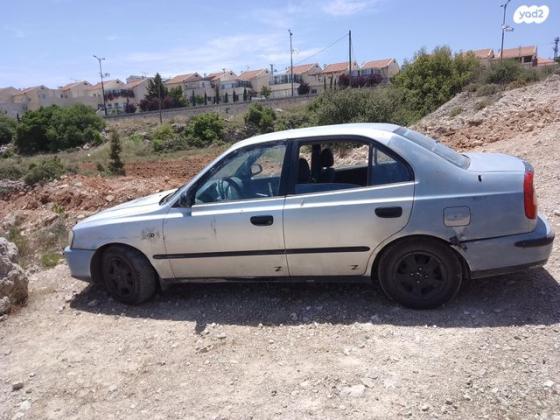 יונדאי אקסנט (עד 2012) Esteem אוט' 4 דל' 1.5 (91 כ''ס בנזין 2002 למכירה באריאל