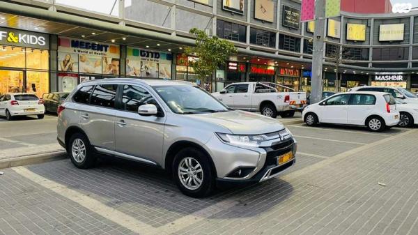 מיצובישי אאוטלנדר Intense אוט' 7 מק' 2.0 (150 כ"ס) בנזין 2019 למכירה בבאר שבע