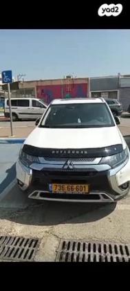 מיצובישי אאוטלנדר Premium אוט' 7 מק' 2.0 (150 כ''ס) בנזין 2019 למכירה באביטל