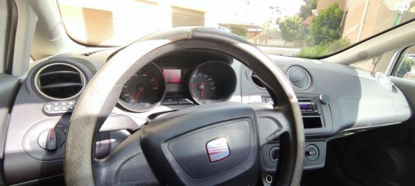 סיאט איביזה Reference ידני 5 דל' 1.4 (85 כ"ס) בנזין 2012 למכירה בחיפה