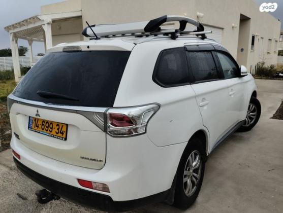 מיצובישי אאוטלנדר Instyle אוט' 7 מק' 2.0 (150 כ"ס) בנזין 2015 למכירה בעמקה
