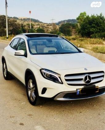 מרצדס GLA GLA200 Urban אוט' 1.6 (156 כ''ס) [2014-2017] בנזין 2015 למכירה באור יהודה