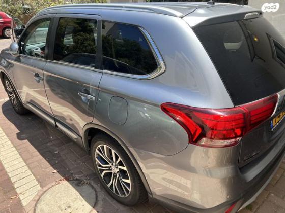 מיצובישי אאוטלנדר Premium אוט' 7 מק' 2.0 (150 כ''ס) בנזין 2017 למכירה ברעננה