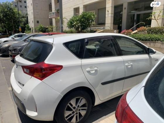 טויוטה אוריס הייבריד T2 הייבריד אוט' 1.8 (99 כ"ס) בנזין 2015 למכירה בתל אביב יפו