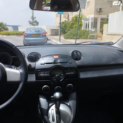 מאזדה H Dynamic אוט' 1.5 (103 כ"ס) בנזין 2014 למכירה בגבעת זאב