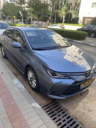 טויוטה קורולה הייבריד Sense סדאן אוט' 1.8 (98 כ''ס) בנזין 2019 למכירה במגדל העמק