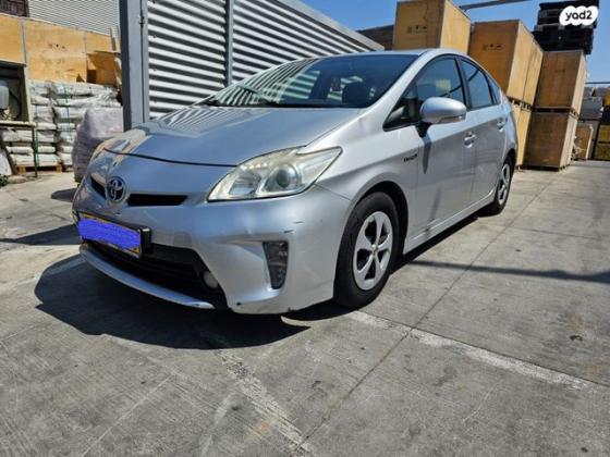 טויוטה פריוס GLI הייבריד אוט' 1.8 (99 כ"ס) בנזין 2012 למכירה בכרמיאל
