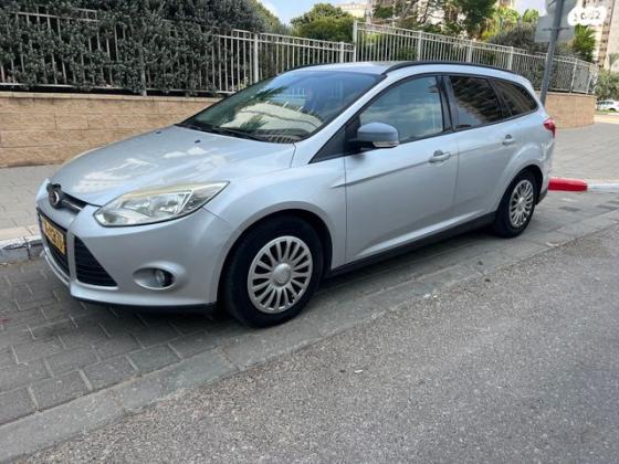 פורד פוקוס Trend סטיישן אוט' 1.6 (125 כ''ס) בנזין 2013 למכירה בנתניה