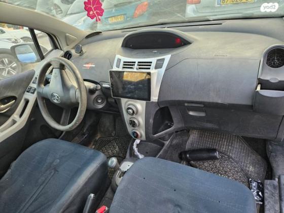 טויוטה יאריס Sol רובוטית 1.3 (87 כ"ס) בנזין 2008 למכירה בפרדס חנה כרכור