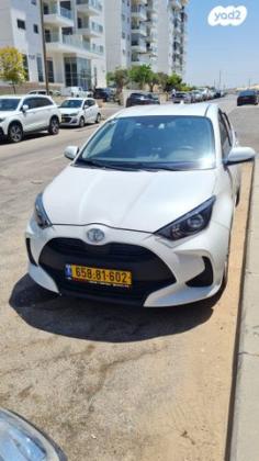 טויוטה יאריס Style אוט' 1.5 (125 כ"ס) בנזין 2021 למכירה בחולון