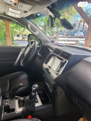 טויוטה לנד קרוזר קצר 4X4 Luxury אוט' דיזל 2.8 (177 כ"ס) דיזל 2019 למכירה בשדרות