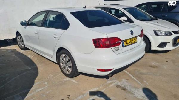 פולקסווגן ג'טה Trendline אוט' 1.2 (105 כ"ס) בנזין 2015 למכירה בראשון לציון
