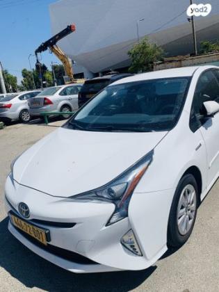 טויוטה פריוס Comfort TSS הייבריד אוט' 1.8 (98 כ''ס) בנזין 2018 למכירה בתל אביב יפו