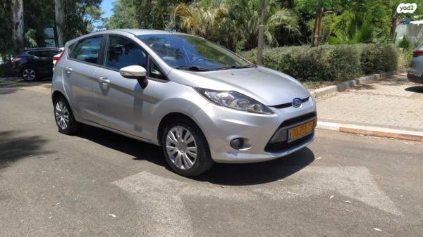 פורד פיאסטה Trend אוט' 1.4 (97 כ''ס) בנזין 2011 למכירה בנורדיה