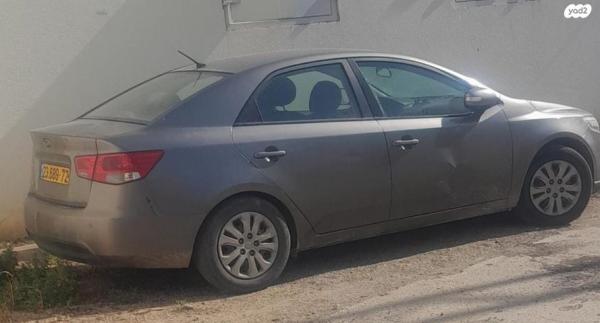 קיה פורטה LX אוט' 1.6 (126 כ"ס) בנזין 2010 למכירה בסולם שונם