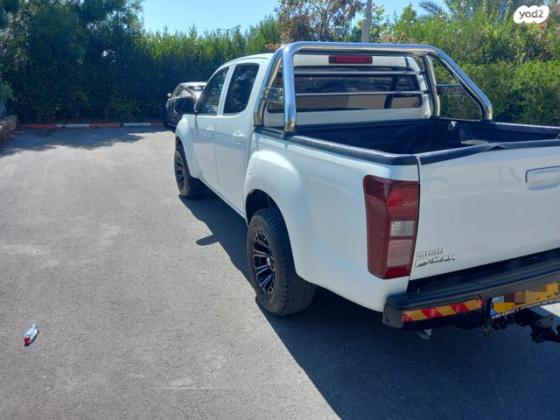 איסוזו 2X4 D-MAX LS דאבל קבינה אוט' דיזל 2.5 (163 כ''ס) דיזל 2013 למכירה בחיפה