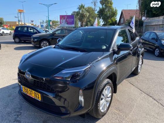 טויוטה יאריס קרוס HSD Urban אוט' 1.5 (92 כ''ס) בנזין 2022 למכירה ברמלה