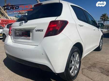 טויוטה יאריס Sky אוט' 1.3 (99 כ"ס) בנזין 2016 למכירה בחיפה