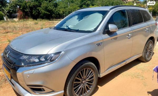 מיצובישי אאוטלנדר PHEV 4X4 S. Edition הייבריד אוט' 5 מק' 2.4 (135 כ''ס) היברידי חשמל / בנזין 2019 למכירה בהוד השרון