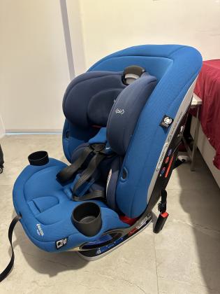 כיסא בטיחות מקסי קוזי מגלן