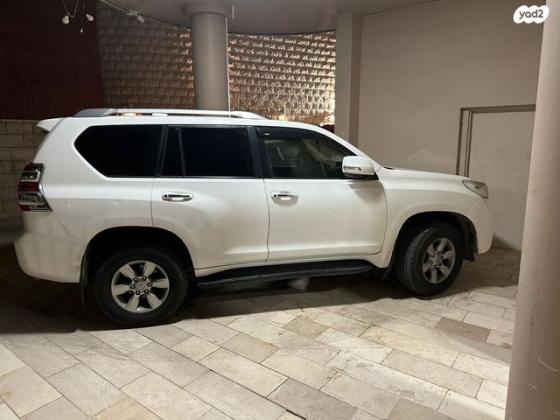 טויוטה לנד קרוזר ארוך 4X4 Luxury אוט' דיזל 7 מק' 3.0 (190 כ''ס) דיזל 2014 למכירה בעילוט