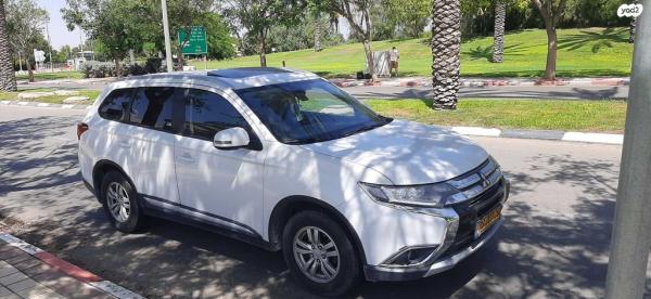 מיצובישי אאוטלנדר Instyle אוט' 7 מק' 2.0 (150 כ"ס) בנזין 2016 למכירה בלהבים