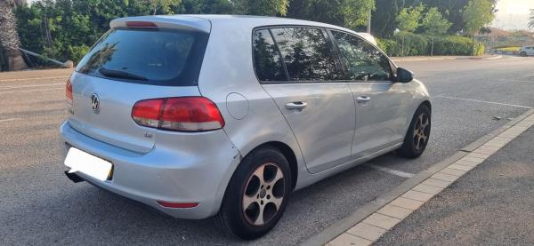 פולקסווגן גולף Trendline אוט' 5 דל' 1.6 (102 כ''ס) בנזין 2009 למכירה בחיפה