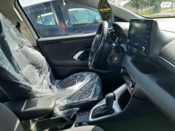 טויוטה יאריס הייבריד Eco אוט' 1.5 (92 כ"ס) בנזין 2021 למכירה בחולון