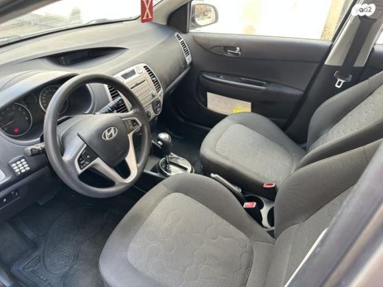 יונדאי i20 Inspire אוט' 1.4 (100 כ"ס) [2009-2015] בנזין 2012 למכירה בראשון לציון