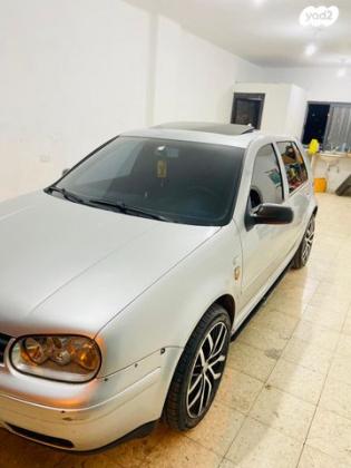 פולקסווגן גולף Generation אוט' 5 דל' 2.0 (115 כ''ס) בנזין 2003 למכירה בכפר סבא