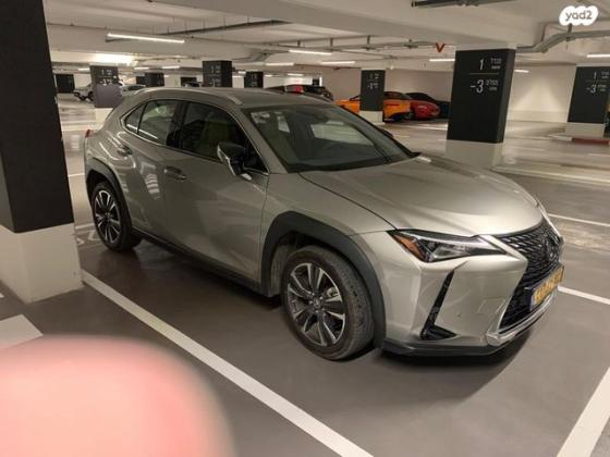 לקסוס UX UX250H Luxury הייבריד אוט' 2.0 (152 כ''ס) בנזין 2020 למכירה בתל אביב יפו