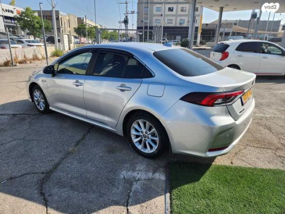 טויוטה קורולה הייבריד Sense סדאן אוט' 1.8 (98 כ''ס) בנזין 2022 למכירה בראשון לציון